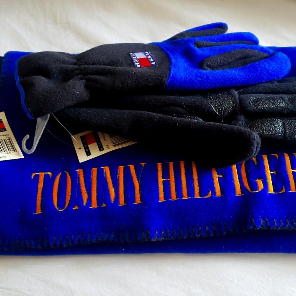 Men's scarf and gloves set